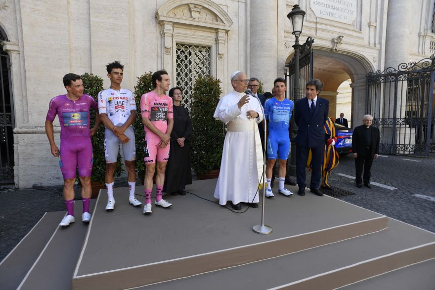 Nel segno di Papa Leone XIV. Il Giro d’Italia 108 e la Città Eterna.