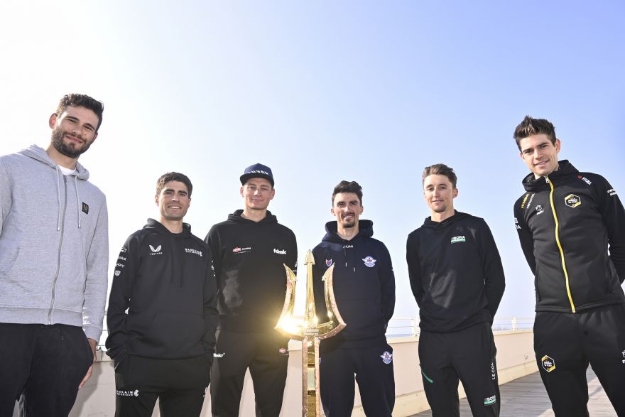 E&rsquo; di nuovo tempo di Corsa dei Due Mari.  La 58esima Tirreno-Adriatico Cr&eacute;dit Agricole al via dal Lungomare di Lido di Camaiore.