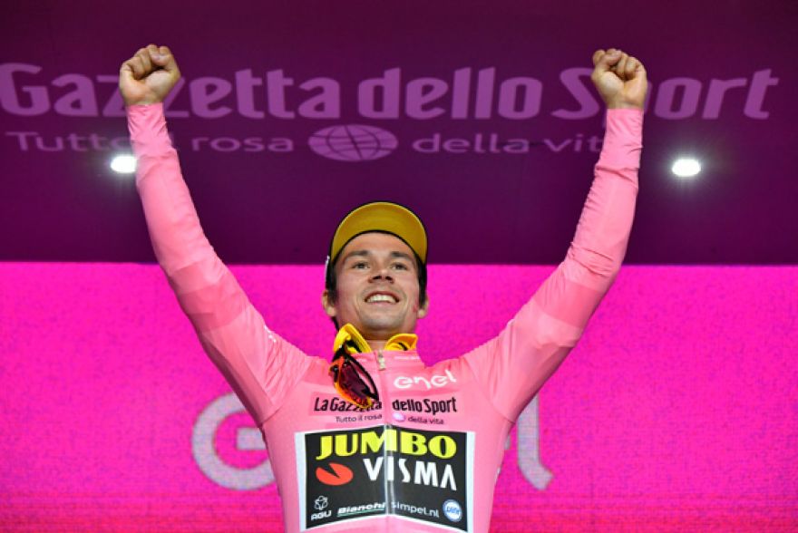 L'edizione numero 102 della Corsa Rosa:  Il via sabato 11 maggio con una Cronometro Individuale a Bologna, vinta dal corridore sloveno Roglic davanti a Yates e Nibali ed &egrave; la prima Maglia Rosa del Giro d'Italia 102